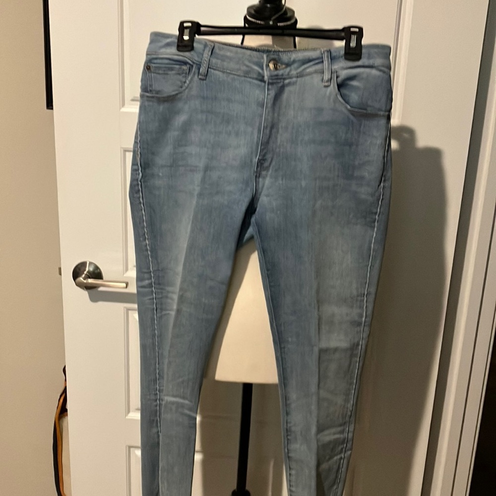 M1858 light denim jeans frayed hem